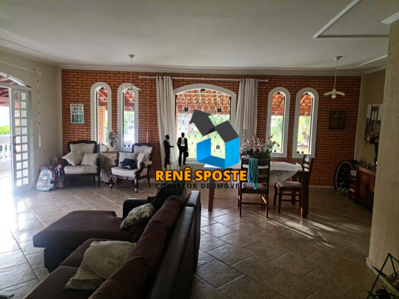 Casa à venda com 5 quartos, 350m² - Foto 2