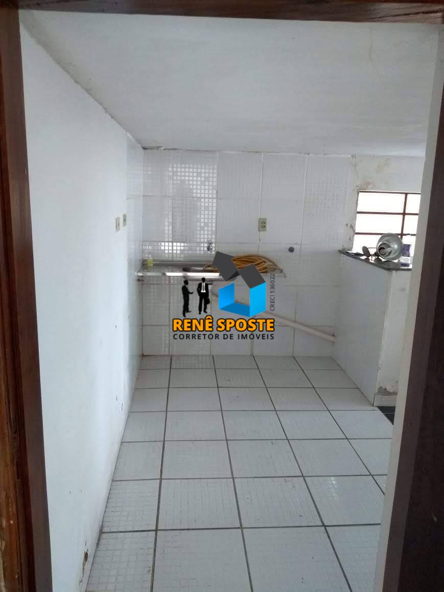 Casa à venda com 5 quartos, 130m² - Foto 2