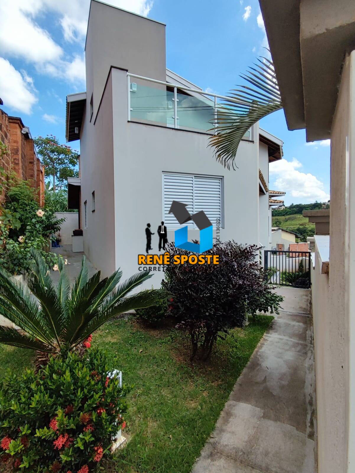 Sobrado à venda com 3 quartos, 140m² - Foto 1