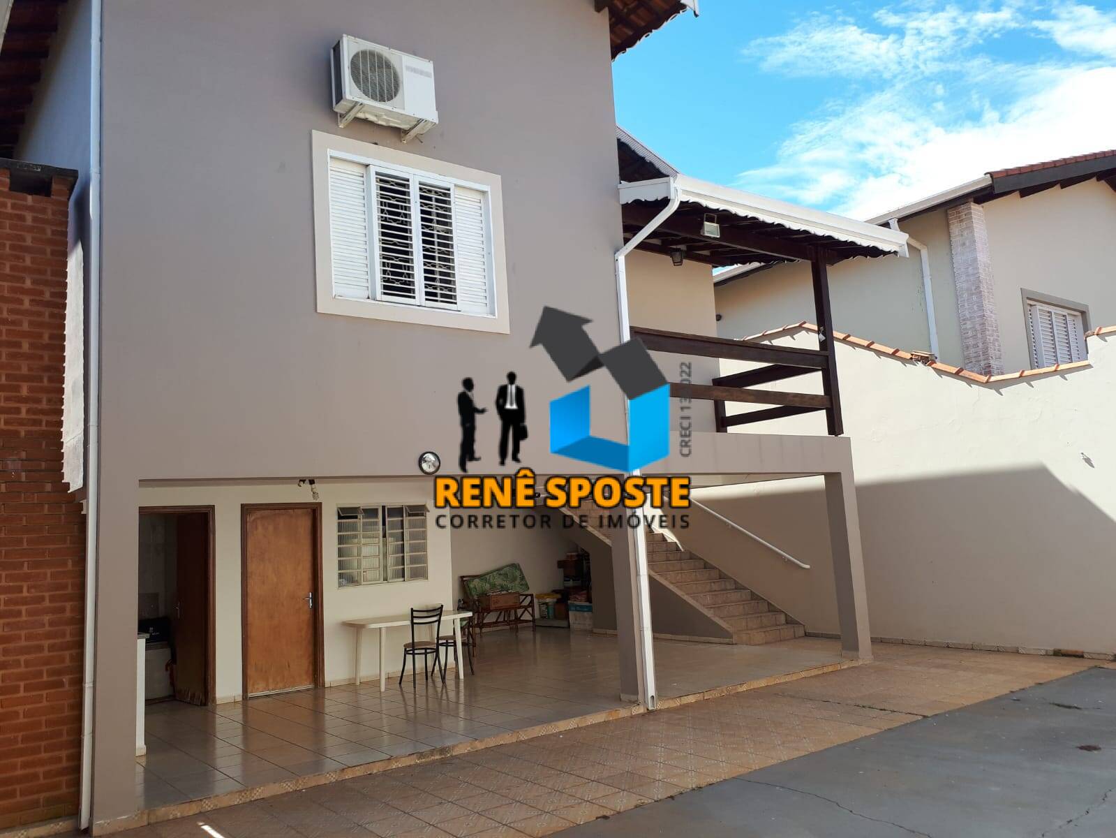 Casa à venda com 3 quartos, 205m² - Foto 2