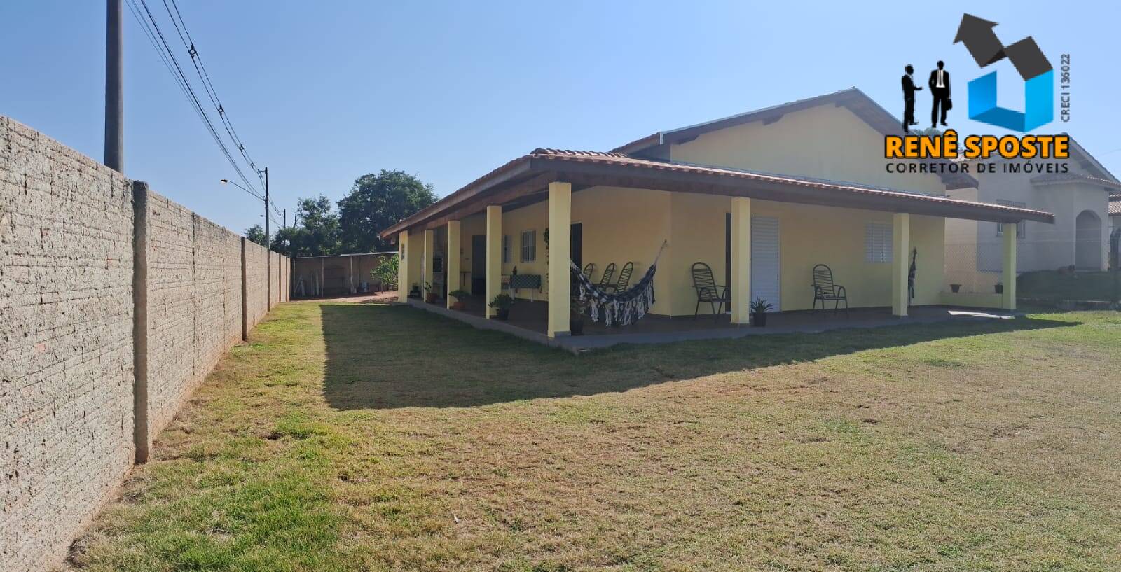 Casa à venda com 3 quartos, 172m² - Foto 1