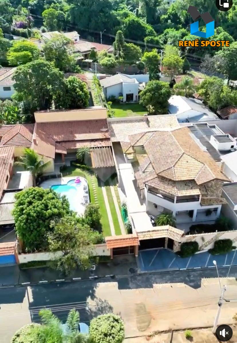 Sobrado à venda com 5 quartos, 449m² - Foto 1