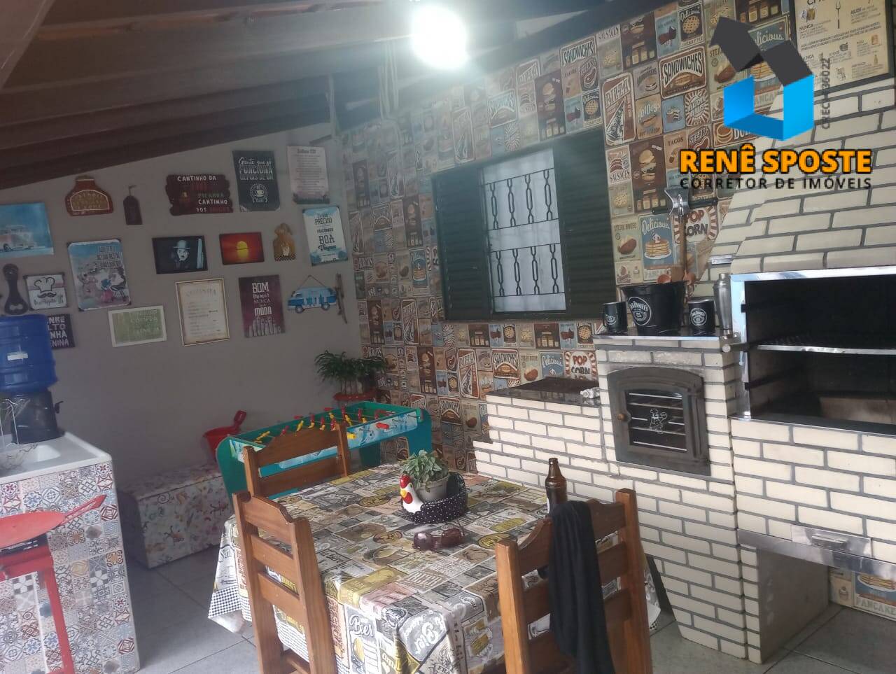 Casa à venda com 2 quartos, 110m² - Foto 2