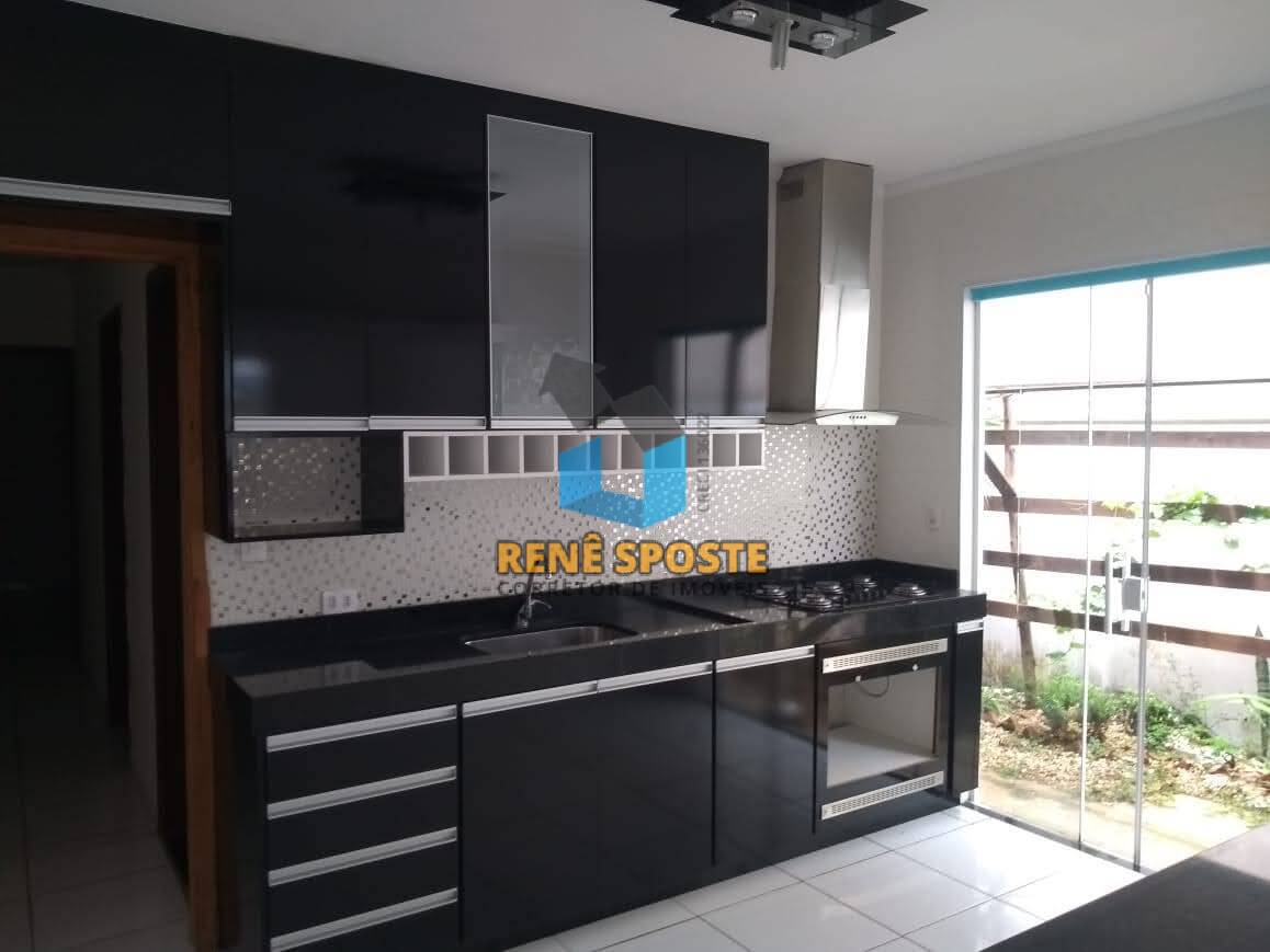 Casa à venda com 2 quartos, 90m² - Foto 1