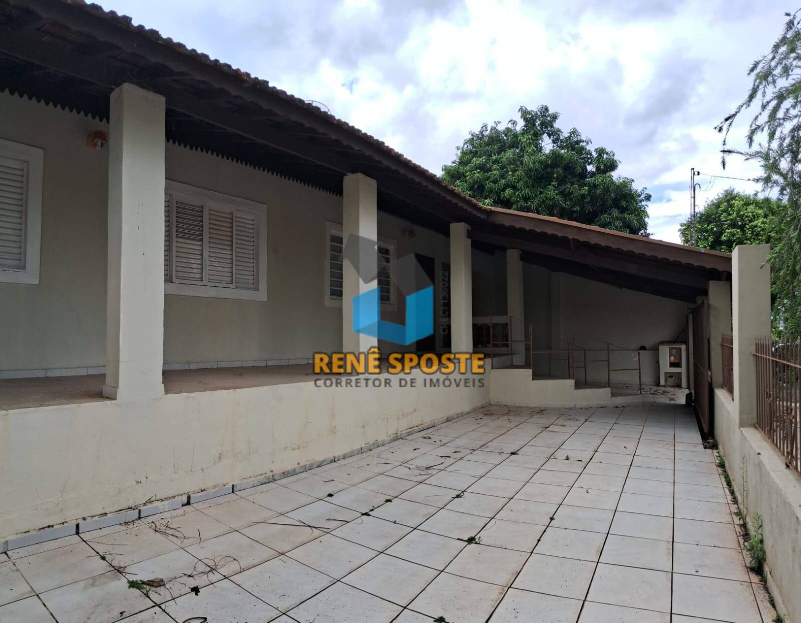 Casa à venda com 3 quartos, 158m² - Foto 2